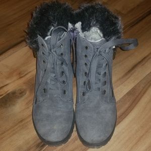 Women's cute warm gray ankle boots with fur